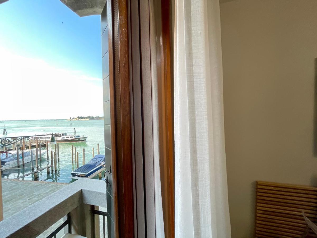 Ca' Monica Panoramic-Canal View, Biennale Venesia Bagian luar foto
